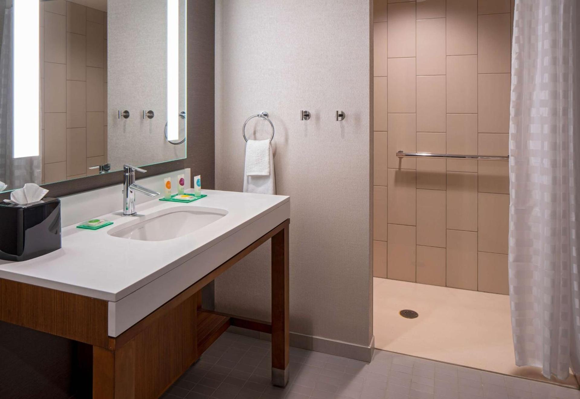 Hyatt Place Indianapolis Downtown photo 28