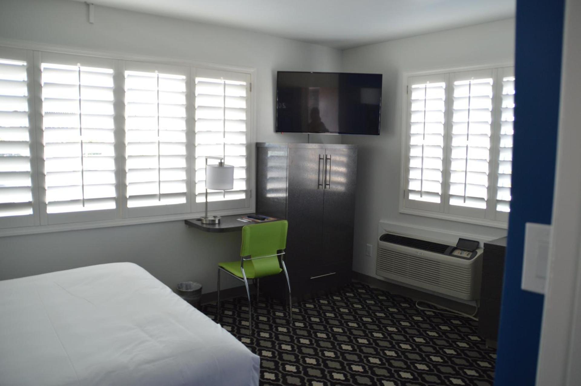 University Inn ASU/Tempe photo 51