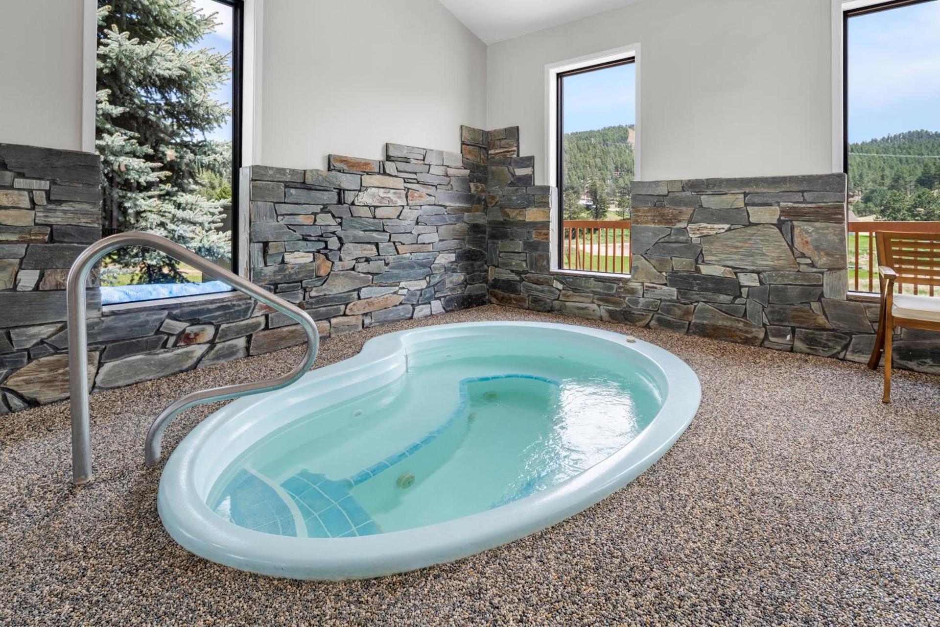 EverSpring Inn & Suites photo 14