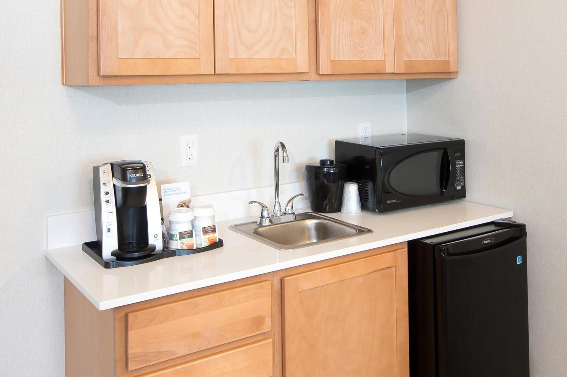 Holiday Inn Express & Suites Port Huron by IHG photo 5