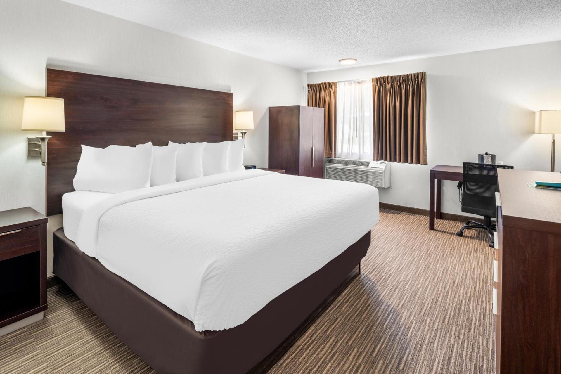 EverSpring Inn & Suites photo 11