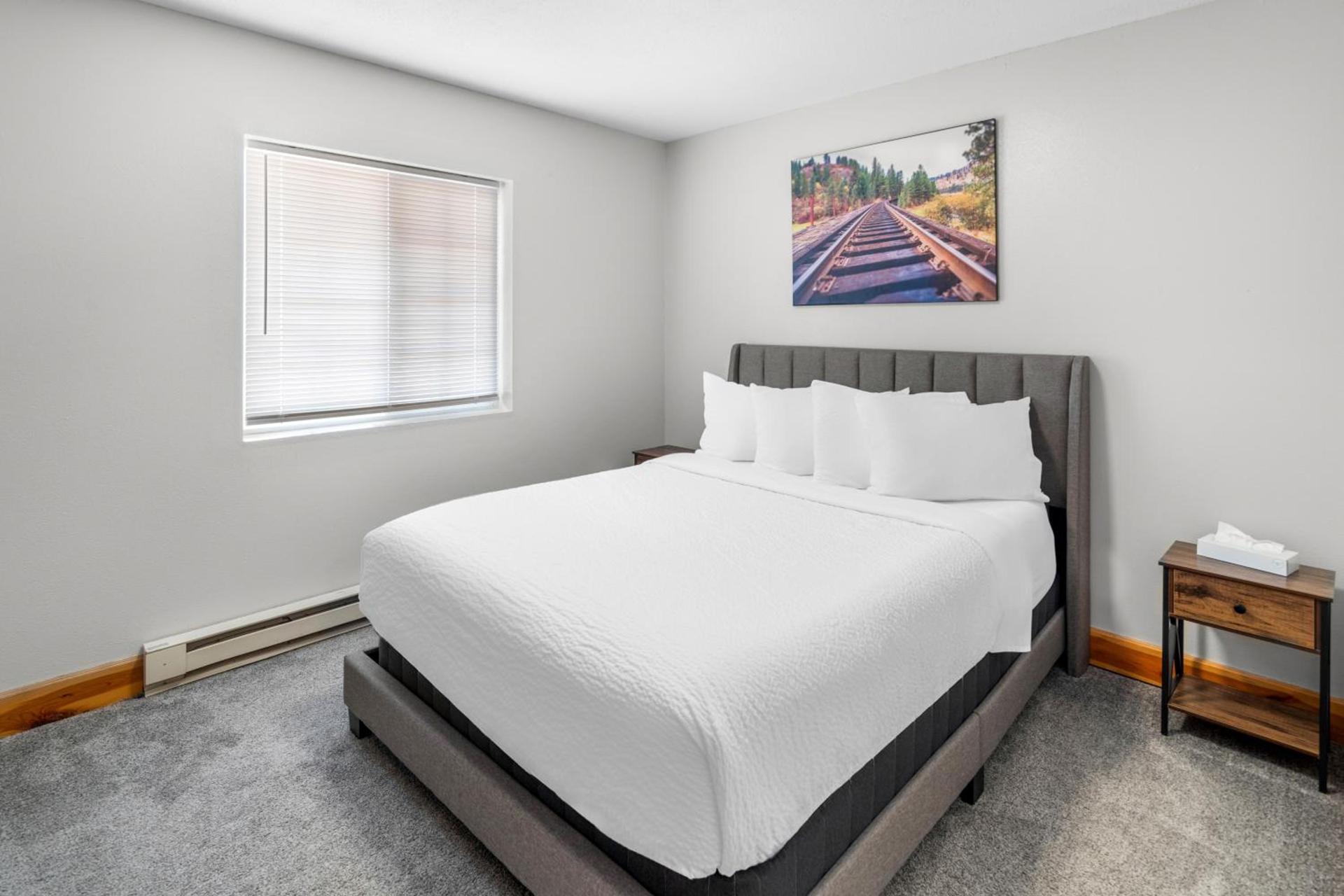 EverSpring Inn & Suites photo 25