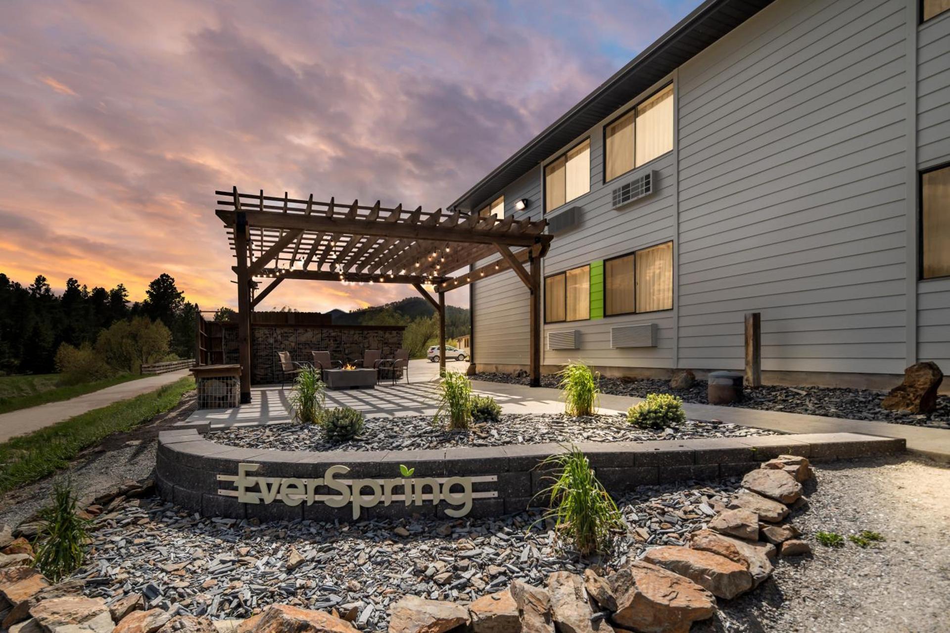 EverSpring Inn & Suites photo 16