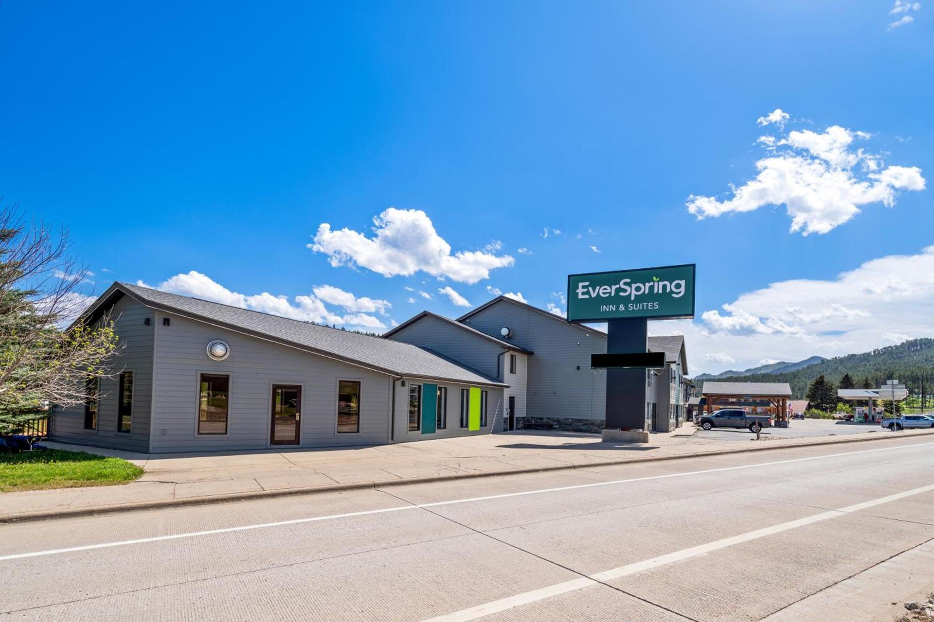 EverSpring Inn & Suites photo 18