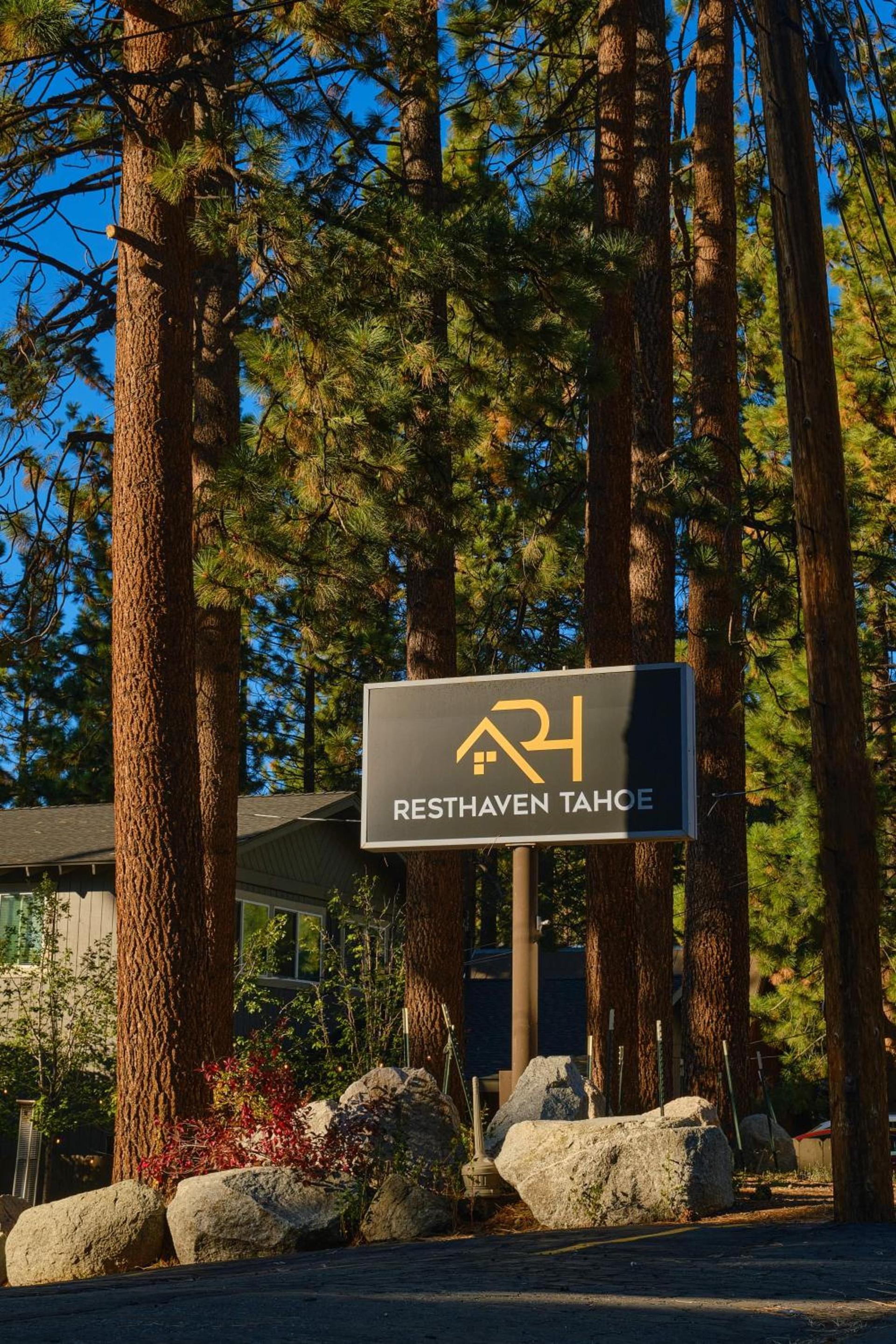 Resthaven Tahoe photo 41