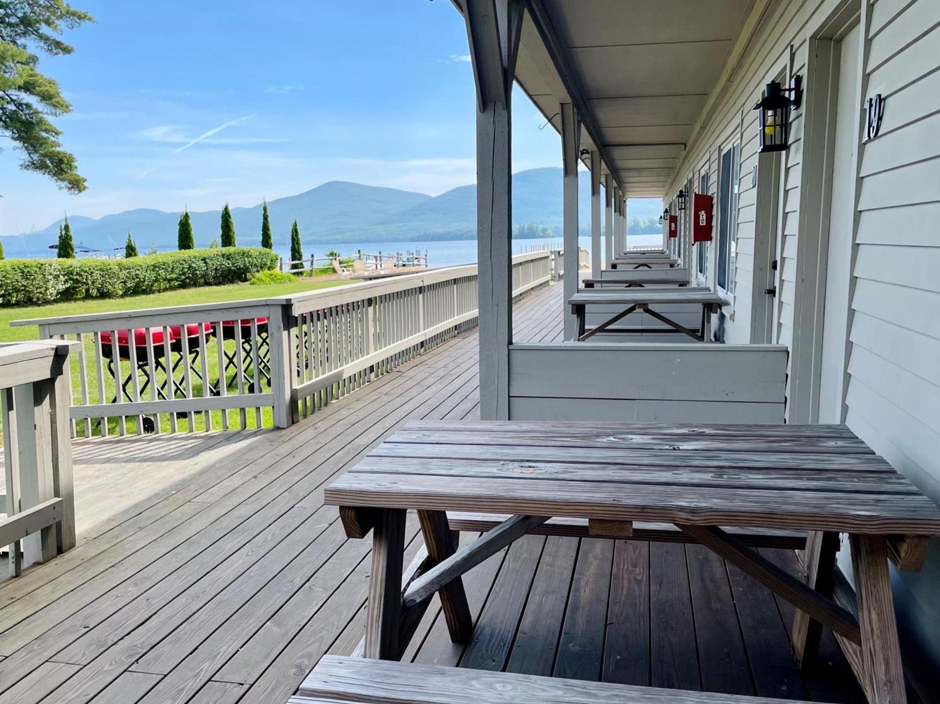 Waters Edge Lodge photo 5