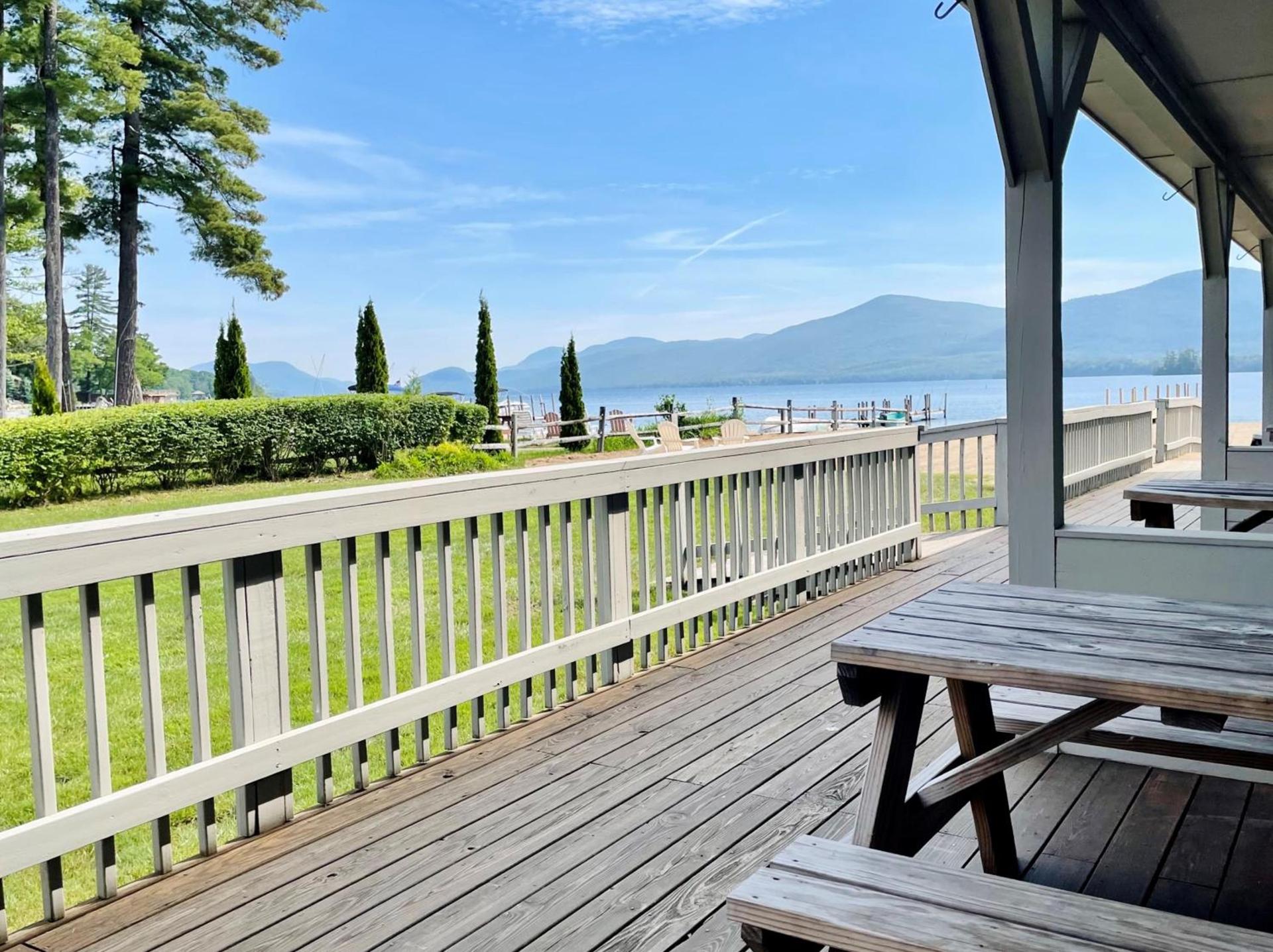 Waters Edge Lodge photo 3