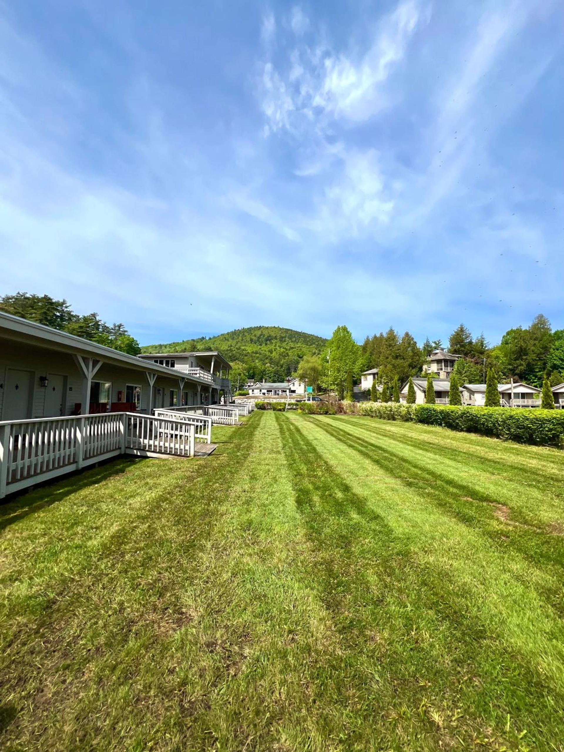 Waters Edge Lodge photo 19