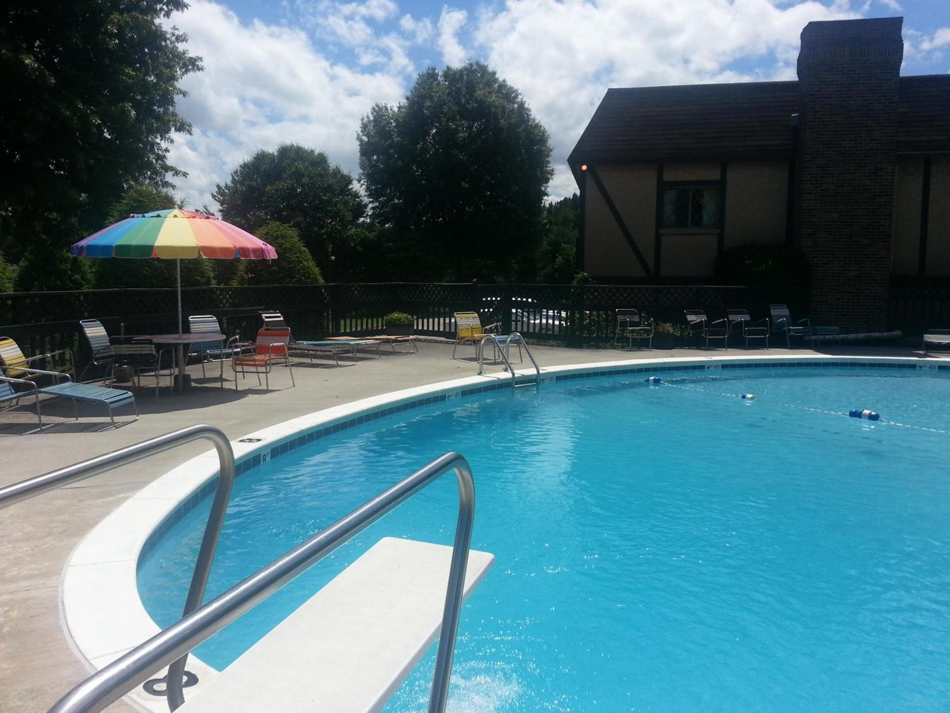 Highland Manor Inn photo 37