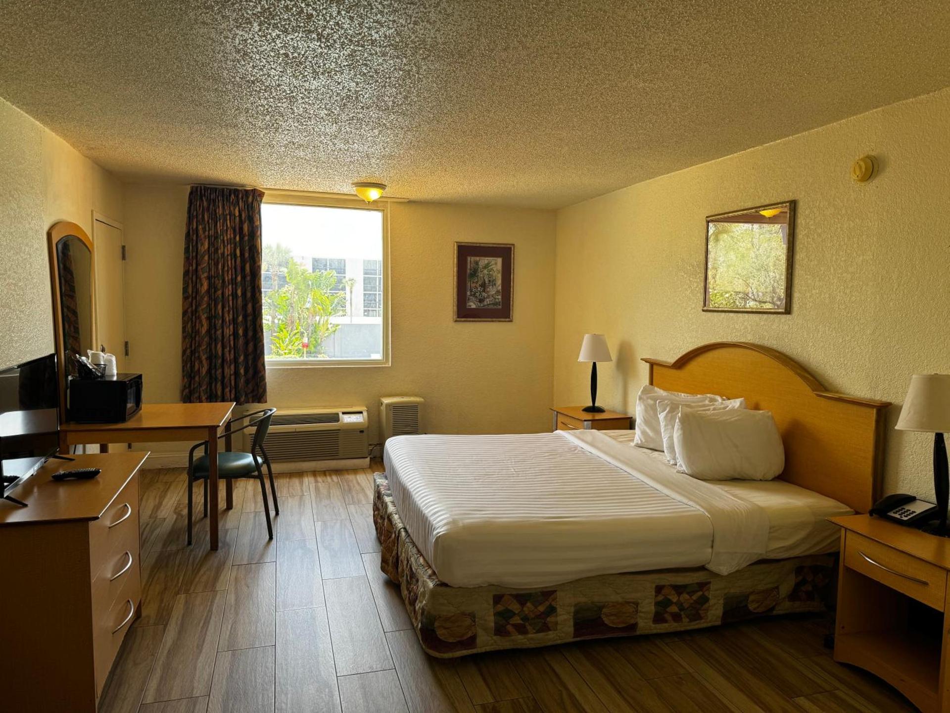 Monumental Movieland Hotel photo 13