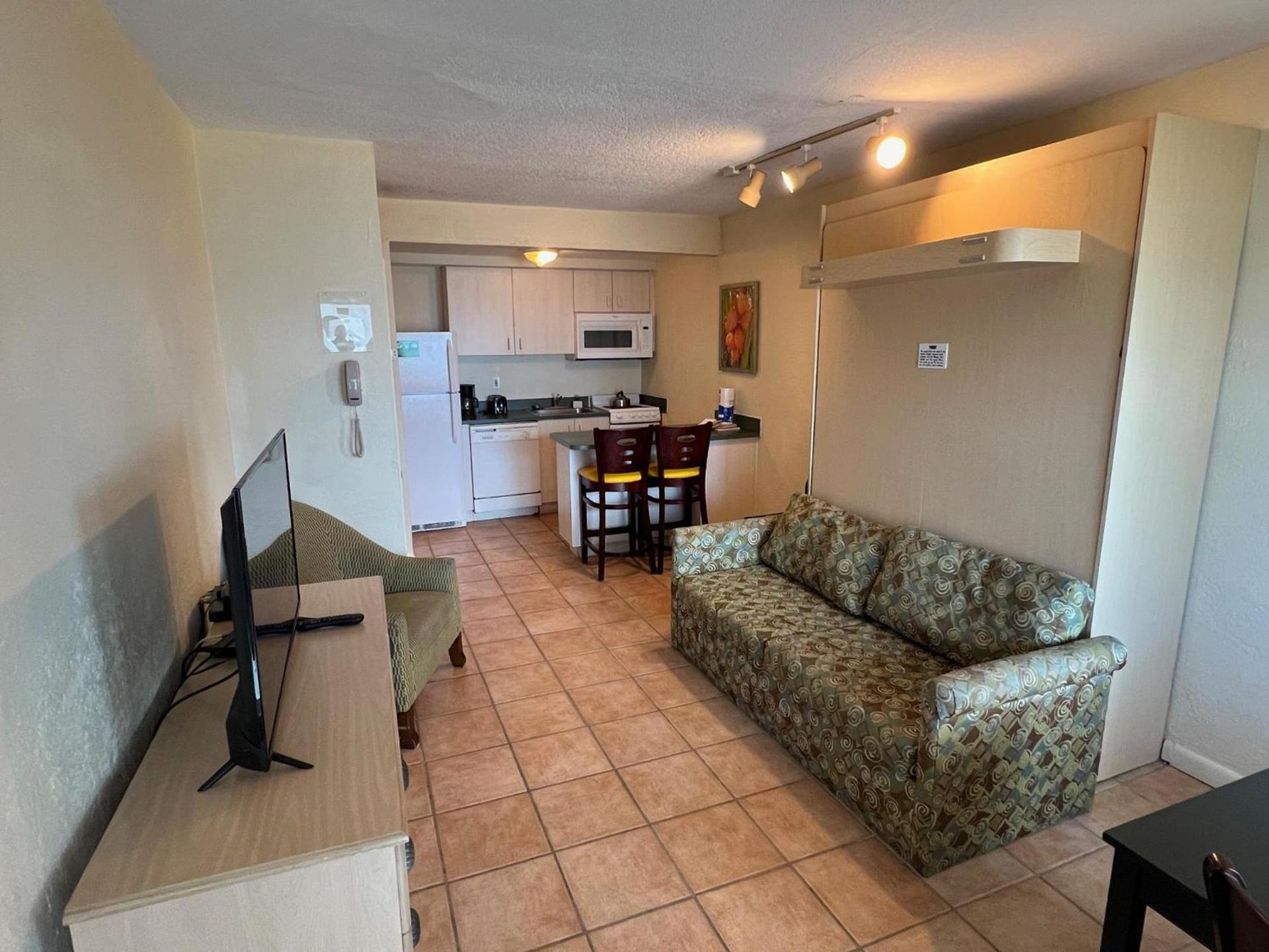 Enchanted Isle Hollywood Beach Resort photo 14