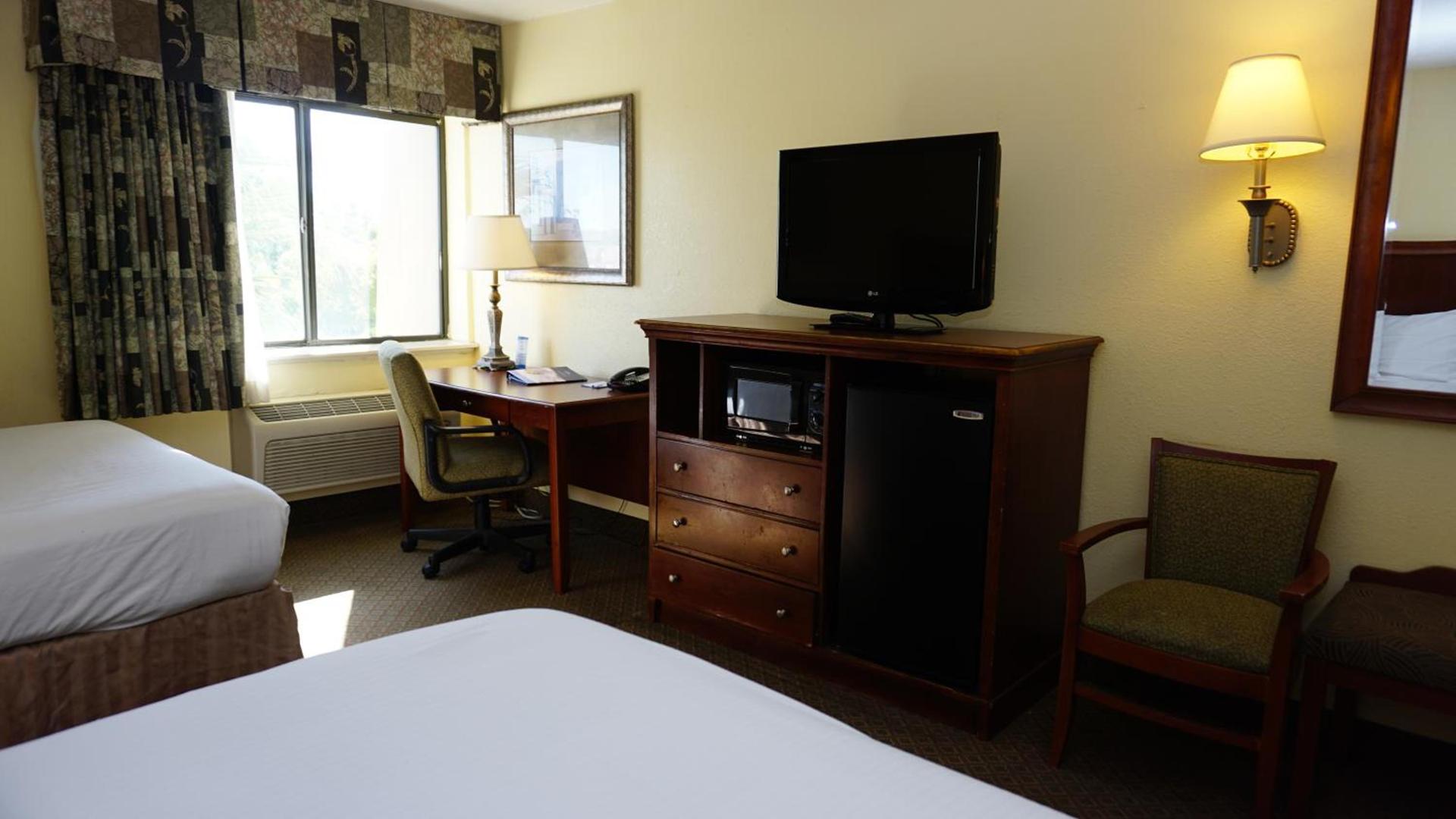 Baymont by Wyndham Arlington At Six Flags Dr photo 22