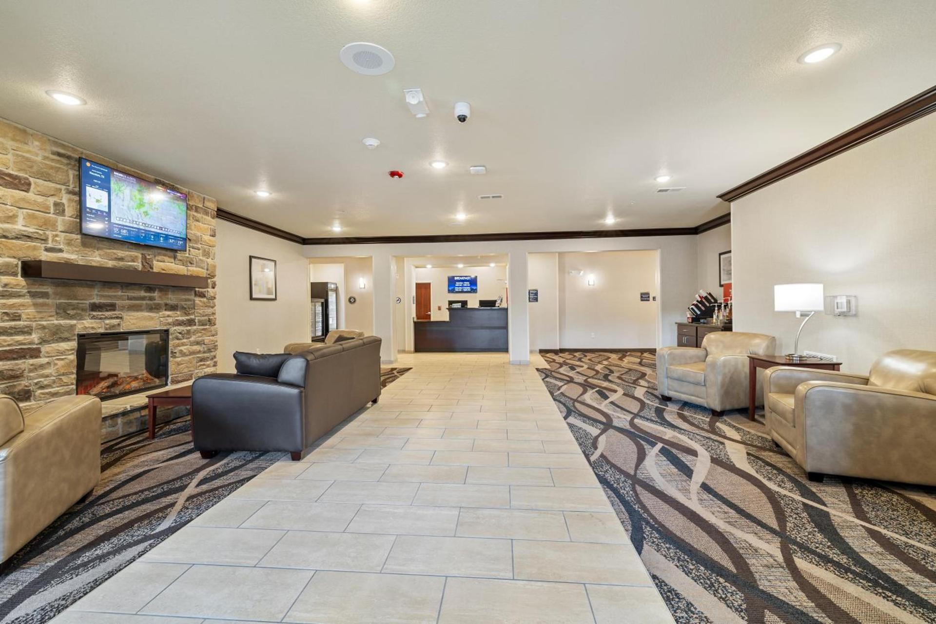 Cobblestone Hotel & Suites - Alpine photo 13