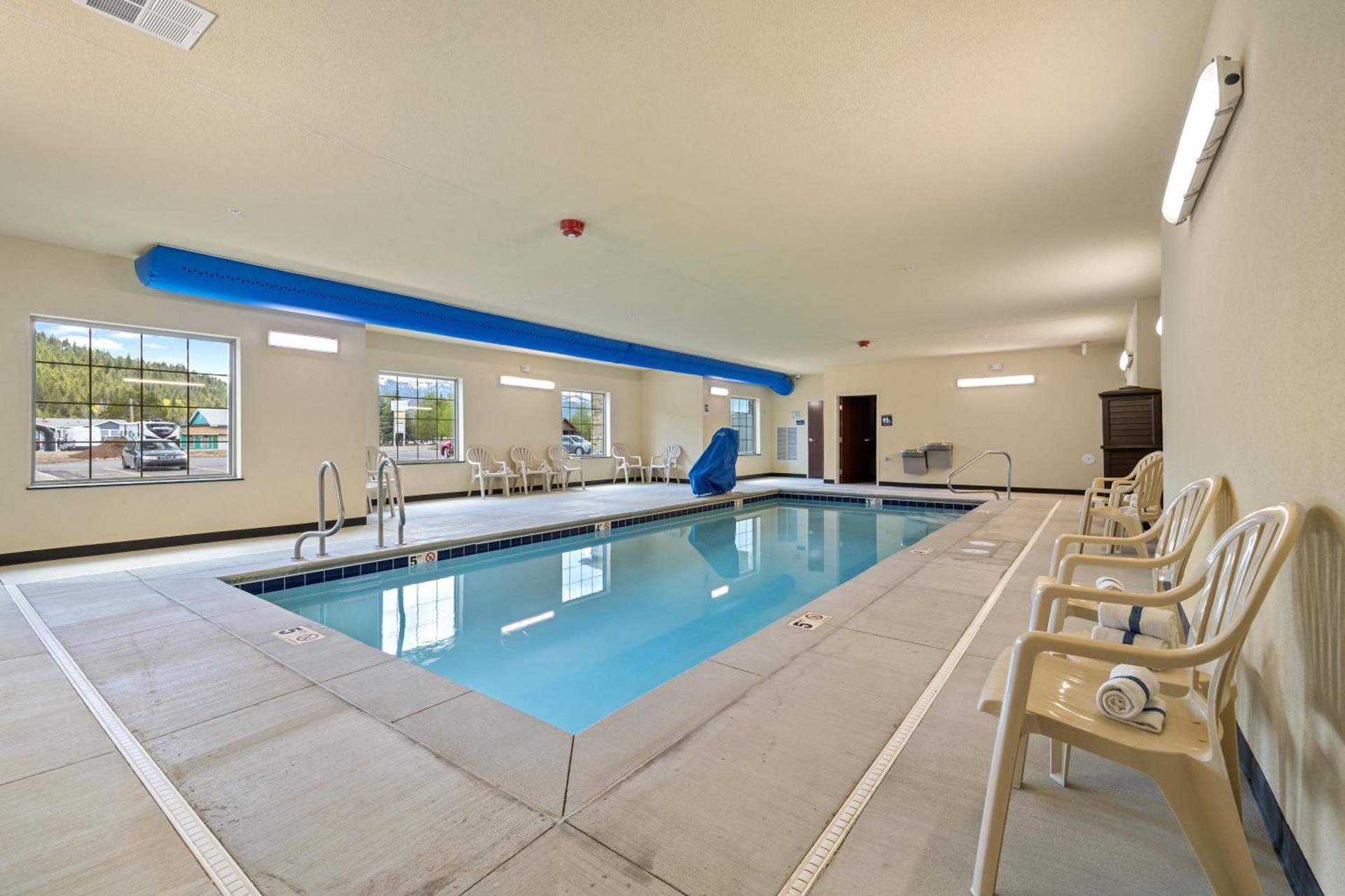 Cobblestone Hotel & Suites - Alpine photo 26