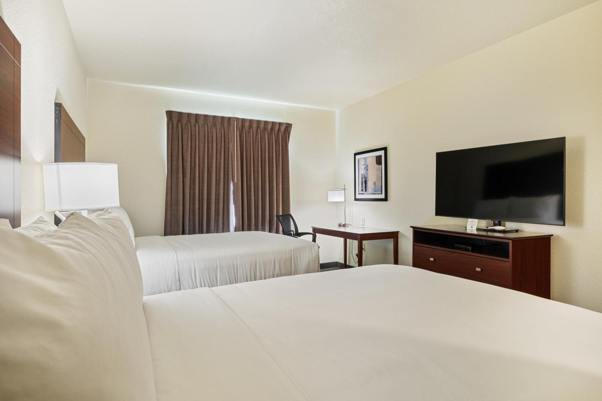 Cobblestone Hotel & Suites - Alpine photo 27