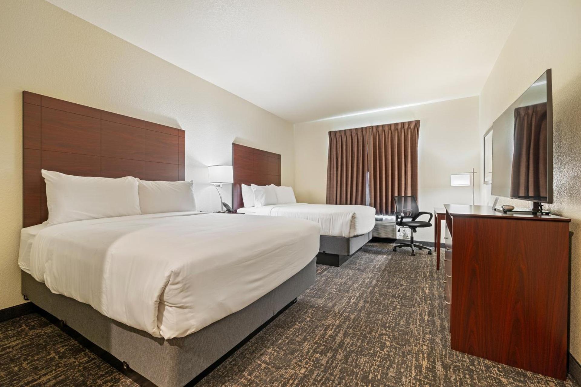 Cobblestone Hotel & Suites - Alpine photo 28