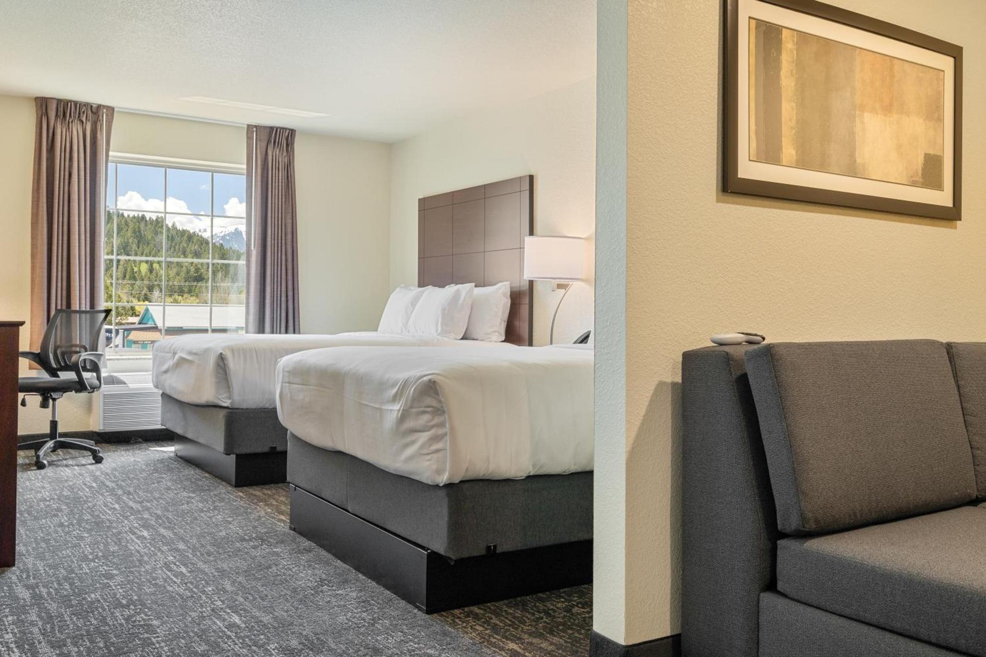 Cobblestone Hotel & Suites - Alpine photo 33