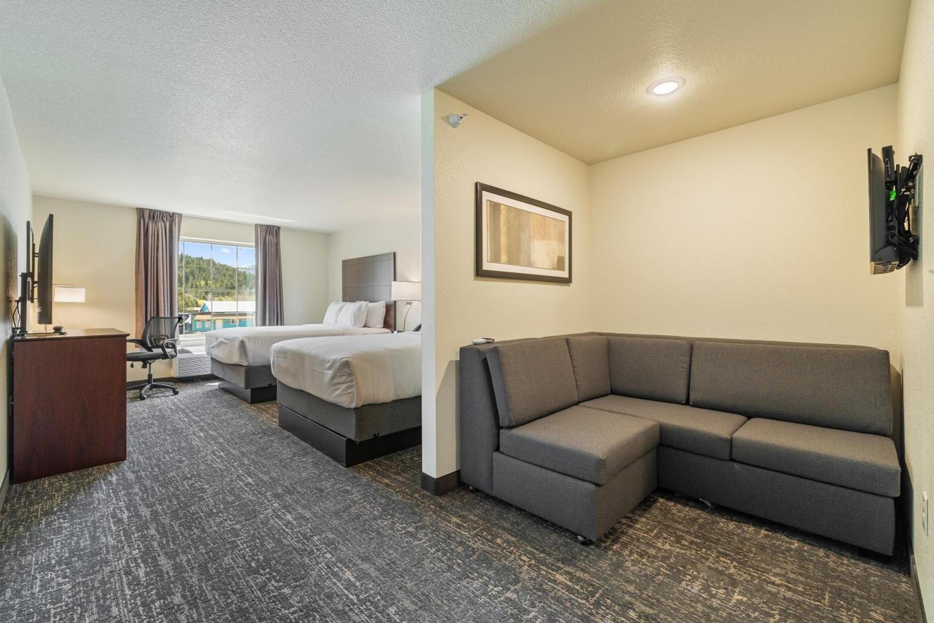 Cobblestone Hotel & Suites - Alpine photo 32