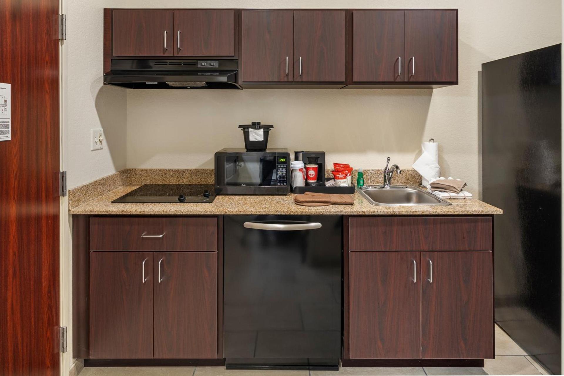 Cobblestone Hotel & Suites - Alpine photo 42