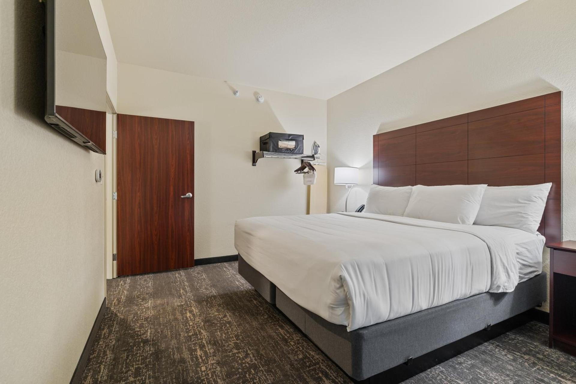 Cobblestone Hotel & Suites - Alpine photo 47