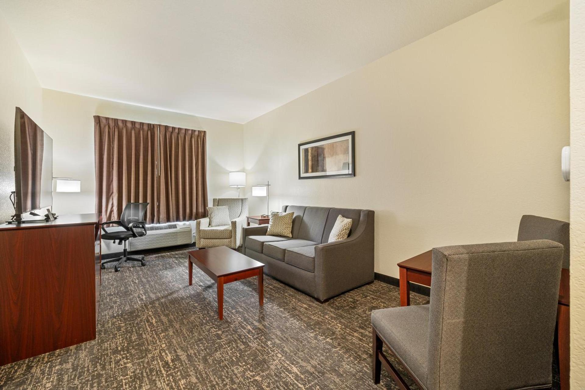 Cobblestone Hotel & Suites - Alpine photo 48