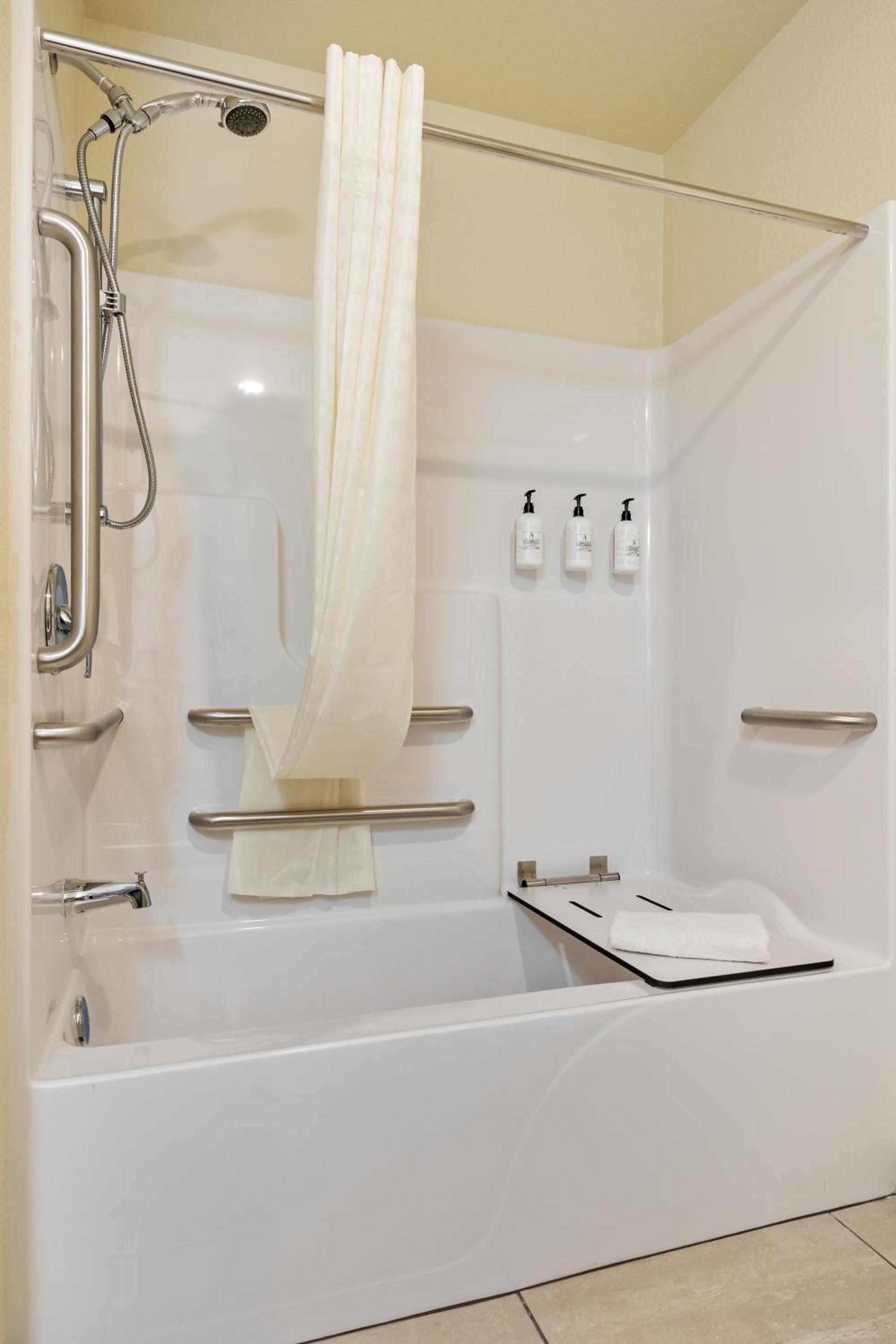 Cobblestone Hotel & Suites - Alpine photo 56