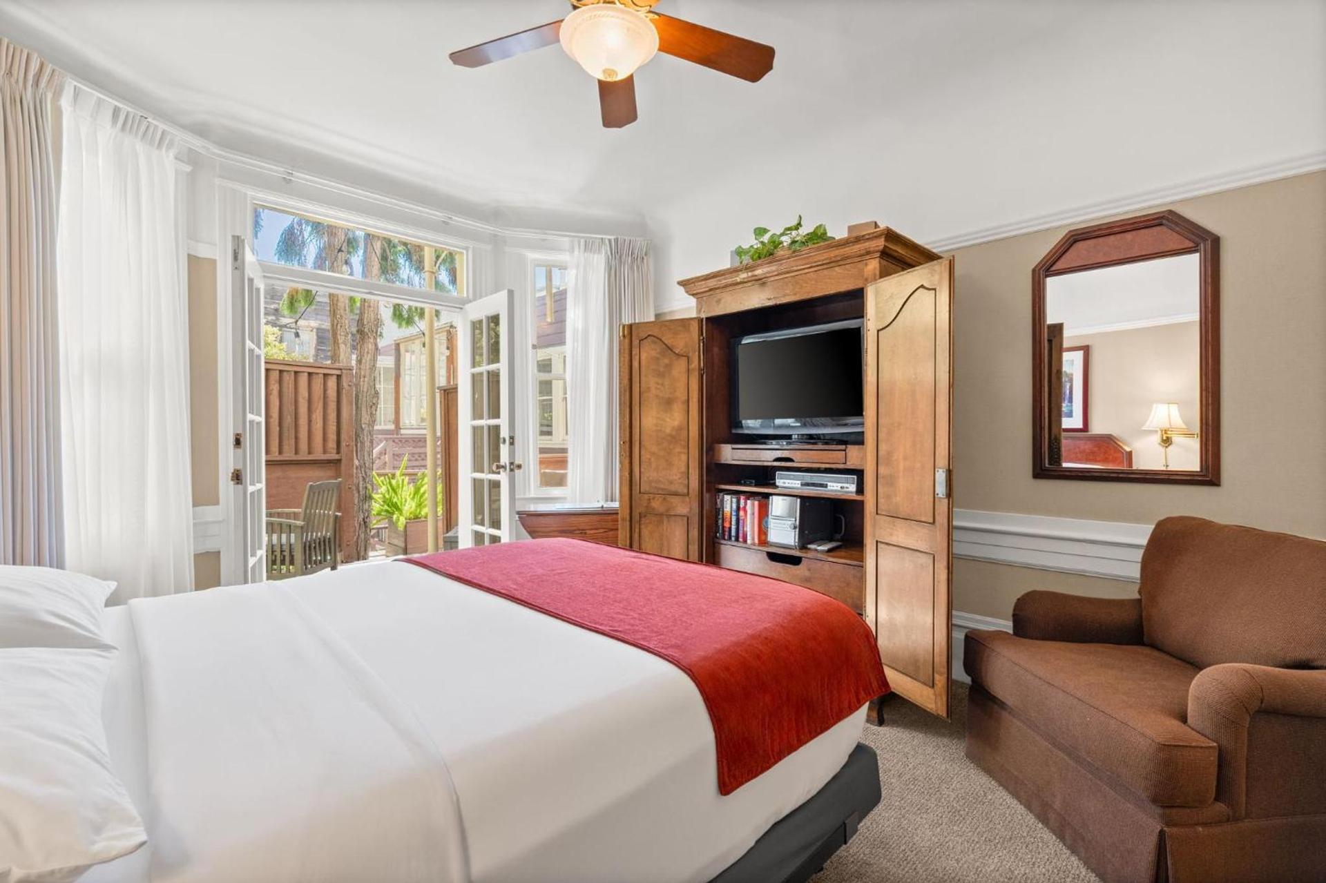 Powell Place photo 8
