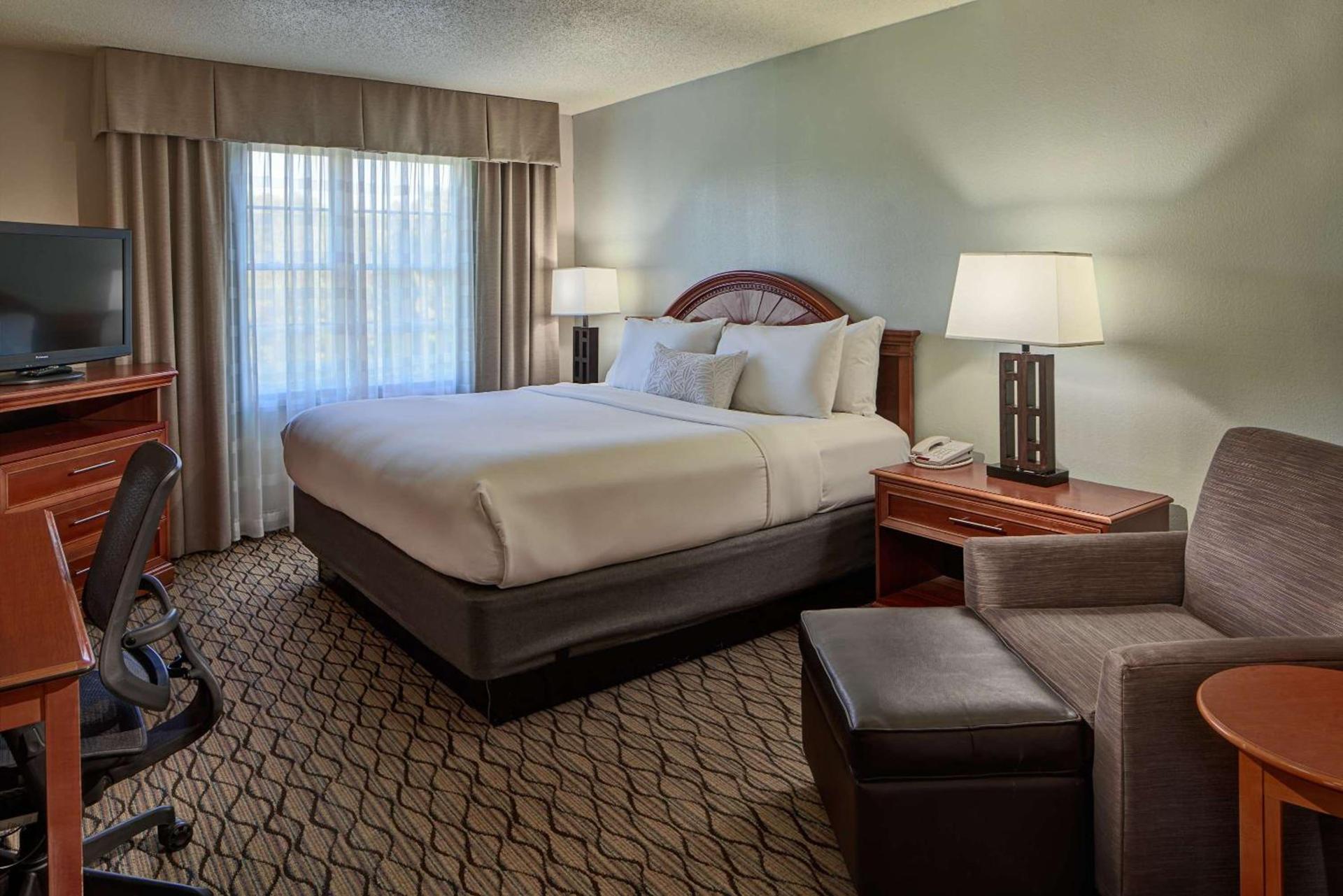 Sonesta Atlanta Airport South photo 13