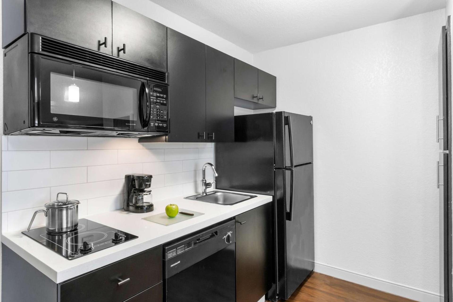 Sonesta Simply Suites Austin South photo 27