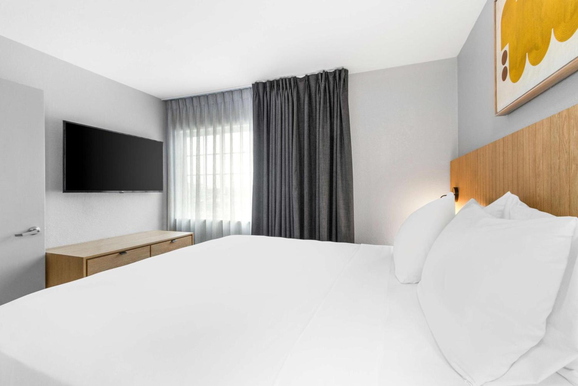 Sonesta Simply Suites Austin South photo 31
