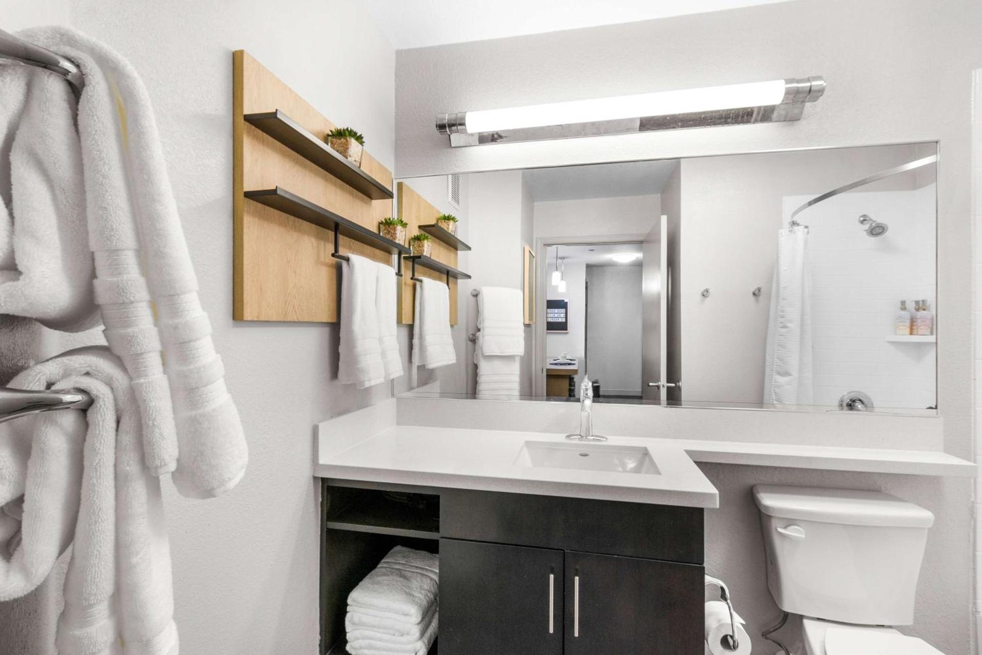 Sonesta Simply Suites Austin South photo 32