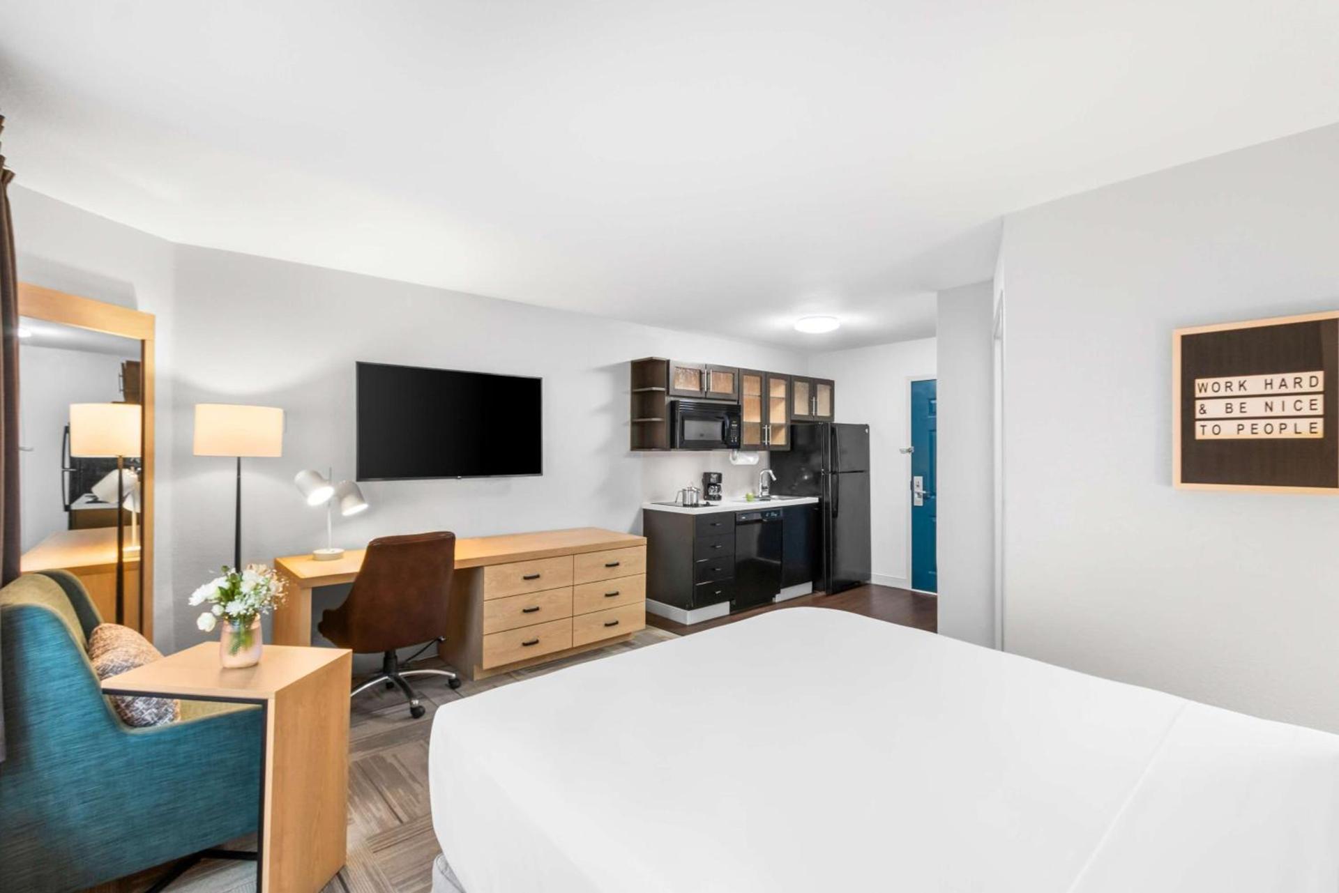 Sonesta Simply Suites Austin South photo 37