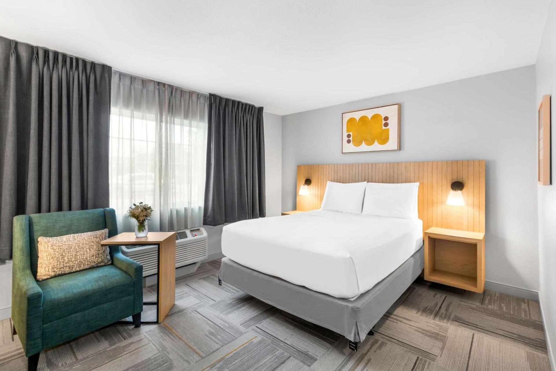 Sonesta Simply Suites Austin South photo 41