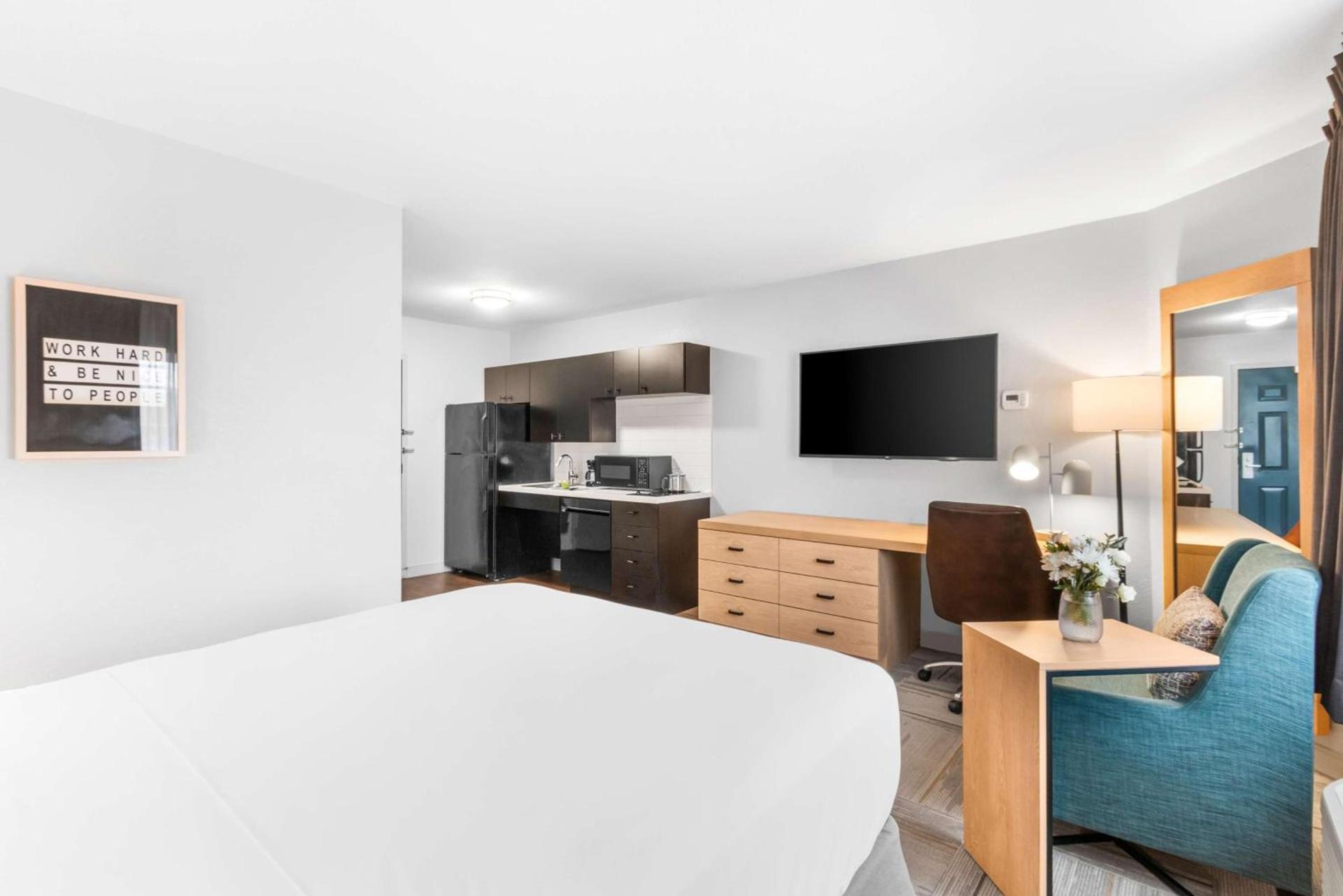 Sonesta Simply Suites Austin South photo 43