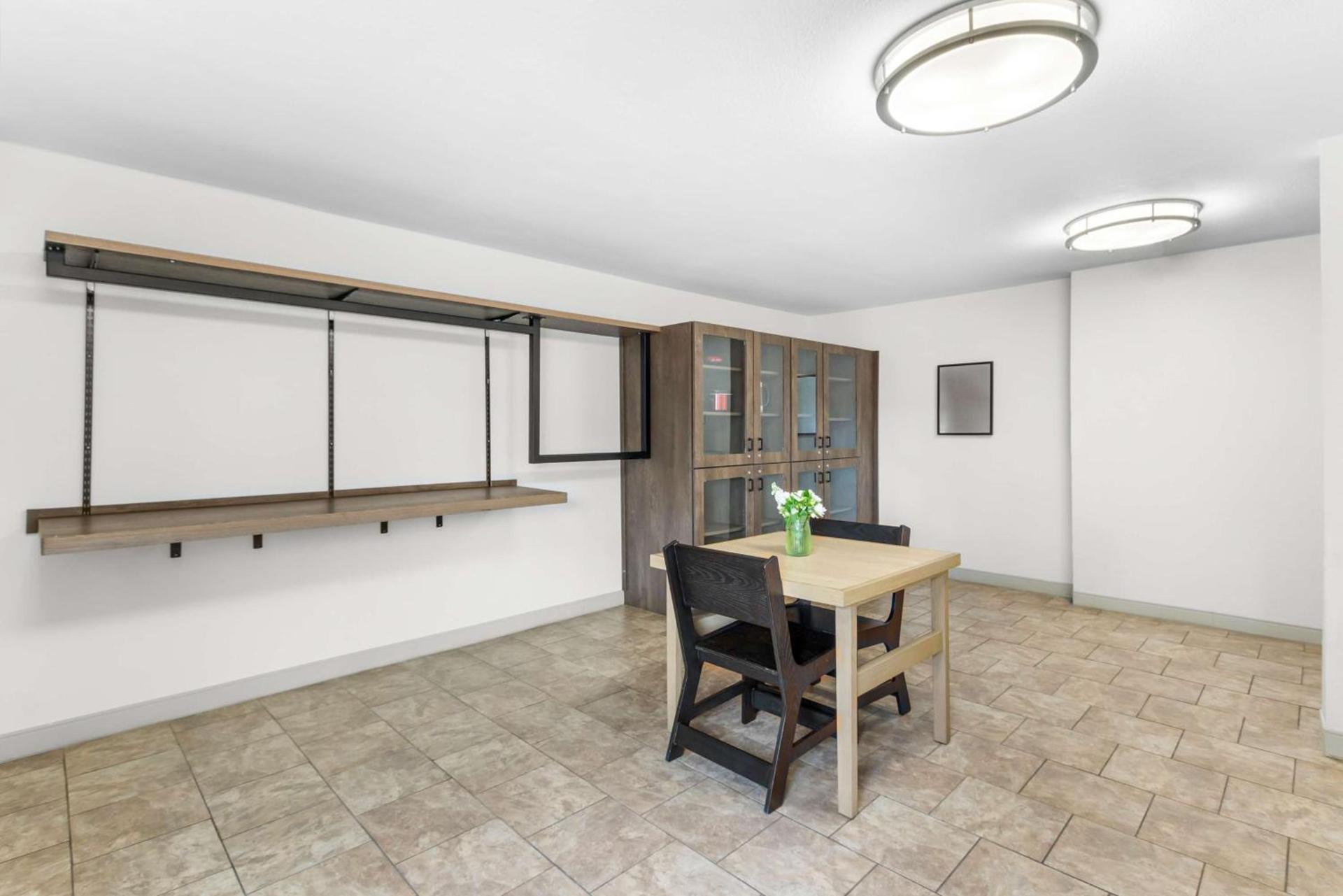 Sonesta Simply Suites Austin South photo 15