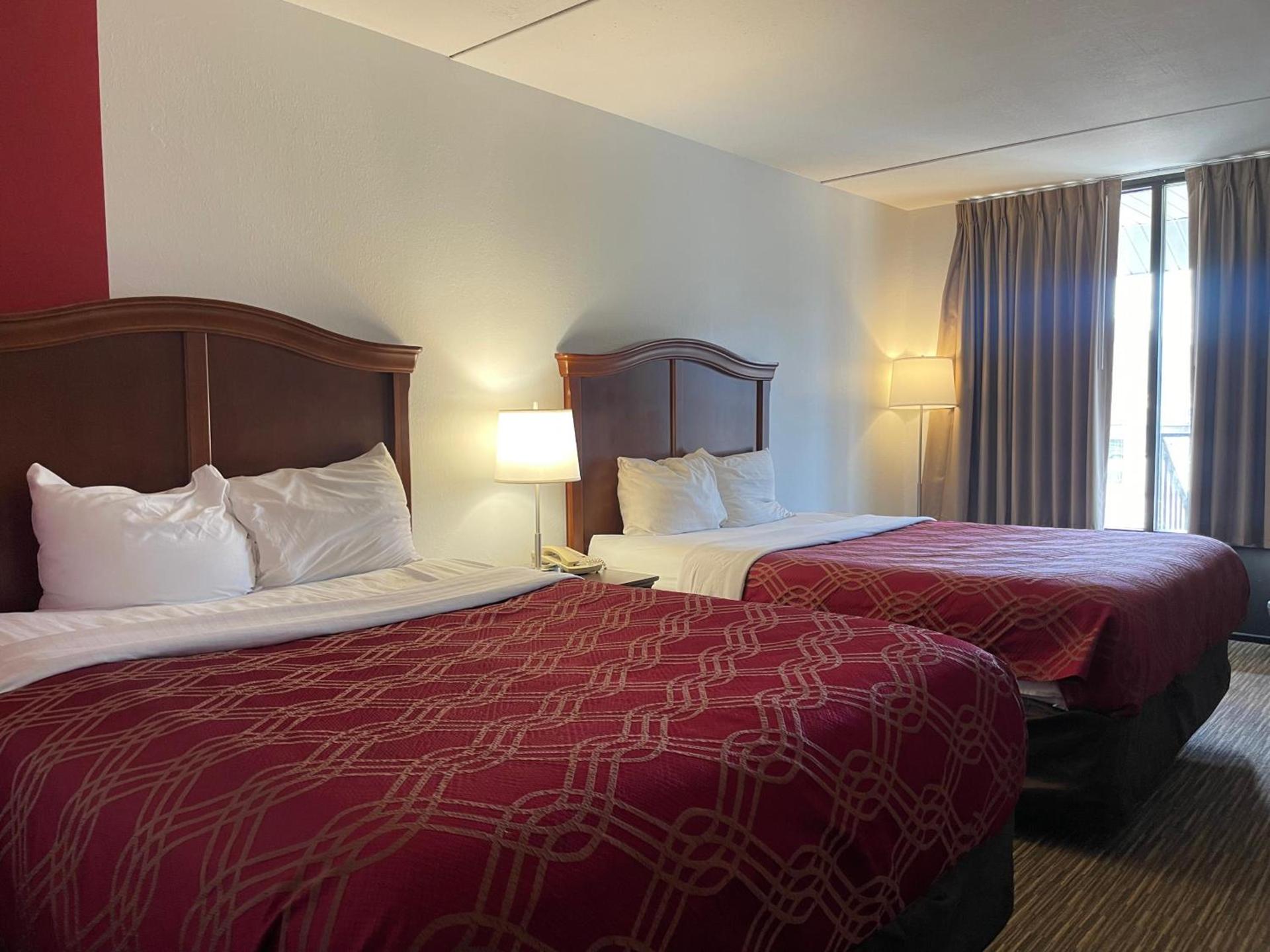 Ramada by Wyndham Branson Theatre District photo 36