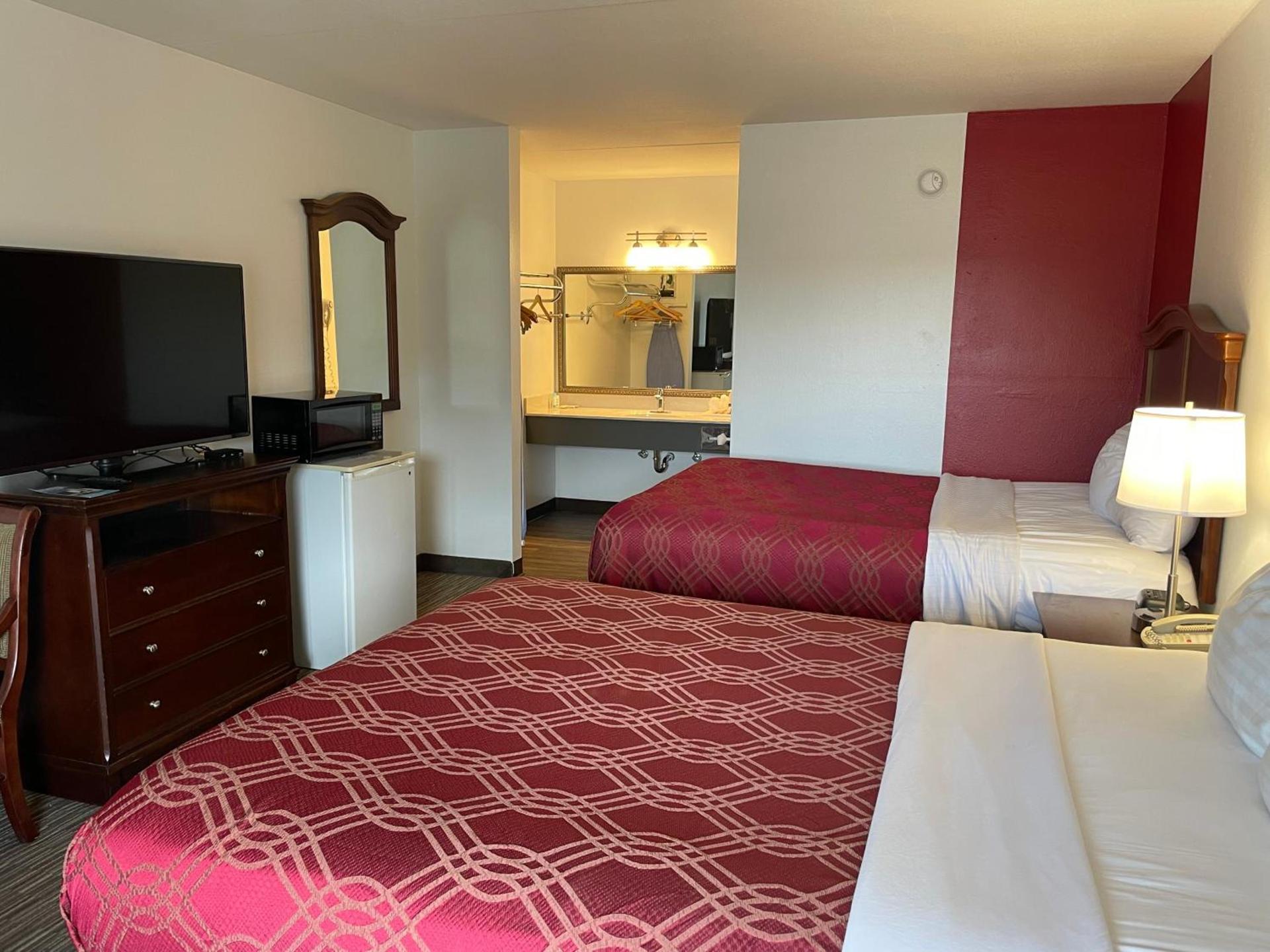 Ramada by Wyndham Branson Theatre District photo 35