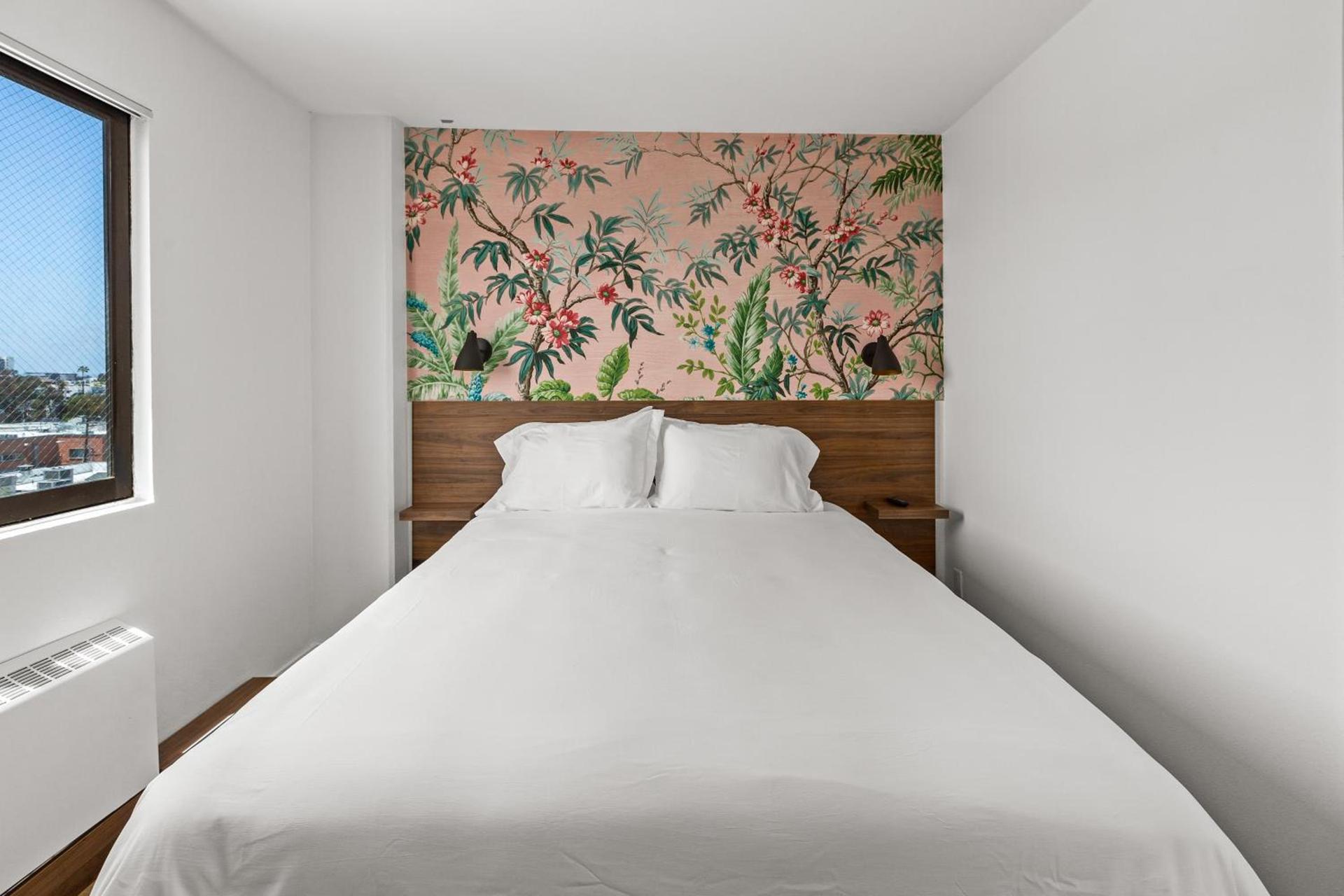 Uptown Inn - Limited Service Apart-Hotel photo 25