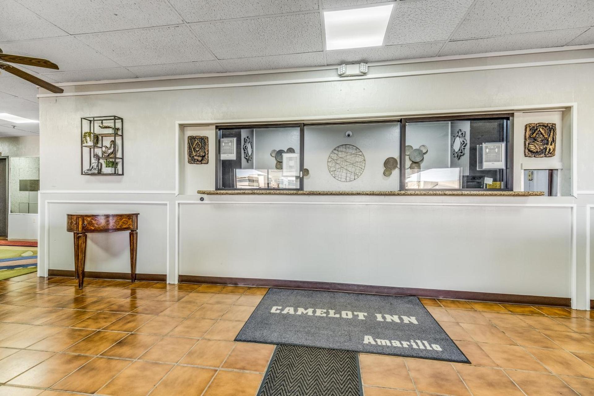 Camelot Inn photo 3