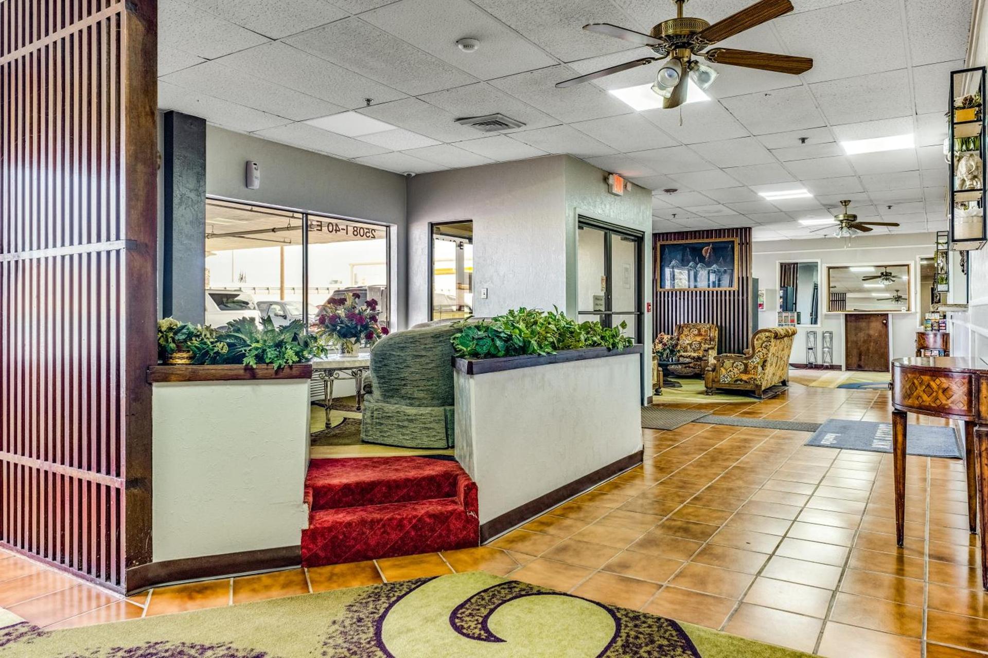 Camelot Inn photo 14
