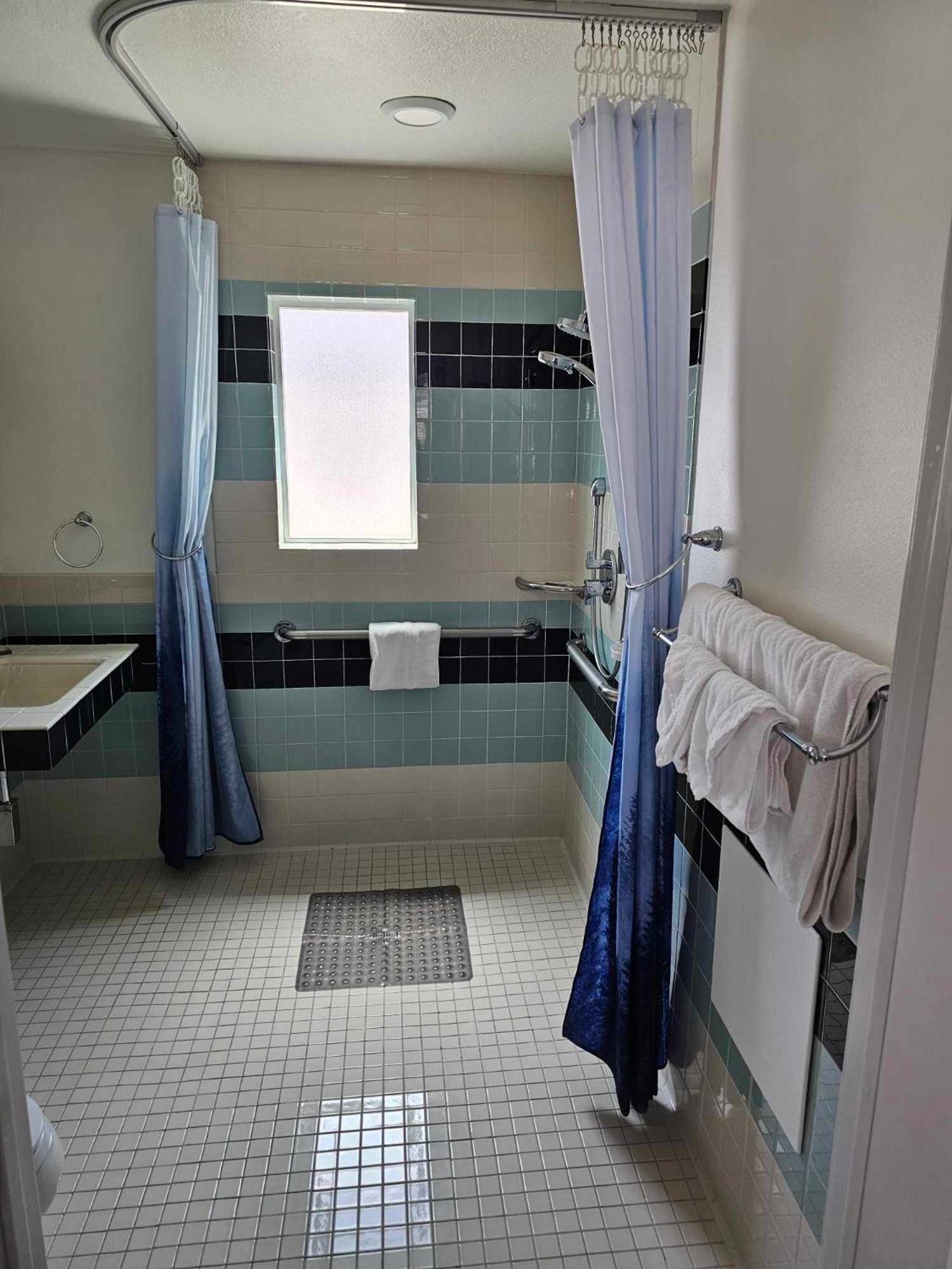 El Rancho Motel photo 87