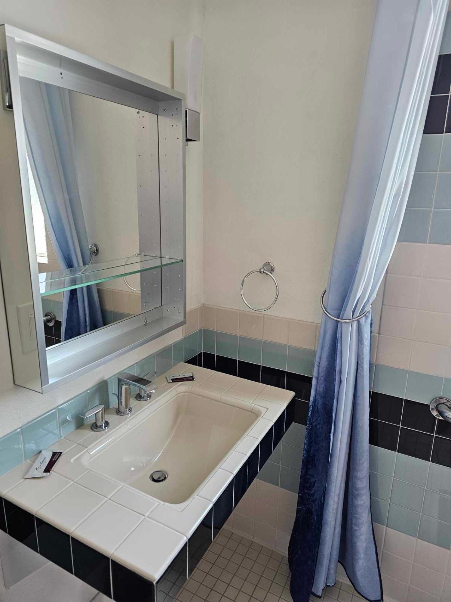 El Rancho Motel photo 88