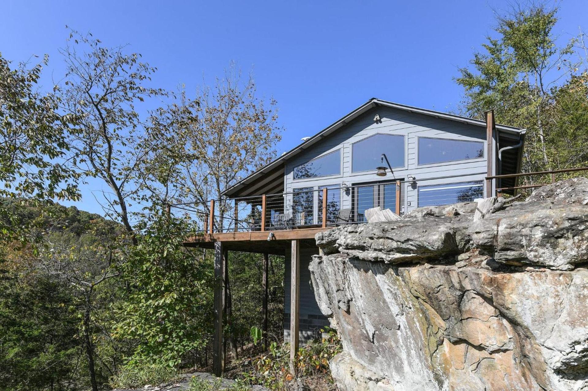 Beaver Lakefront Cabins - Couples Only Getaways photo 3