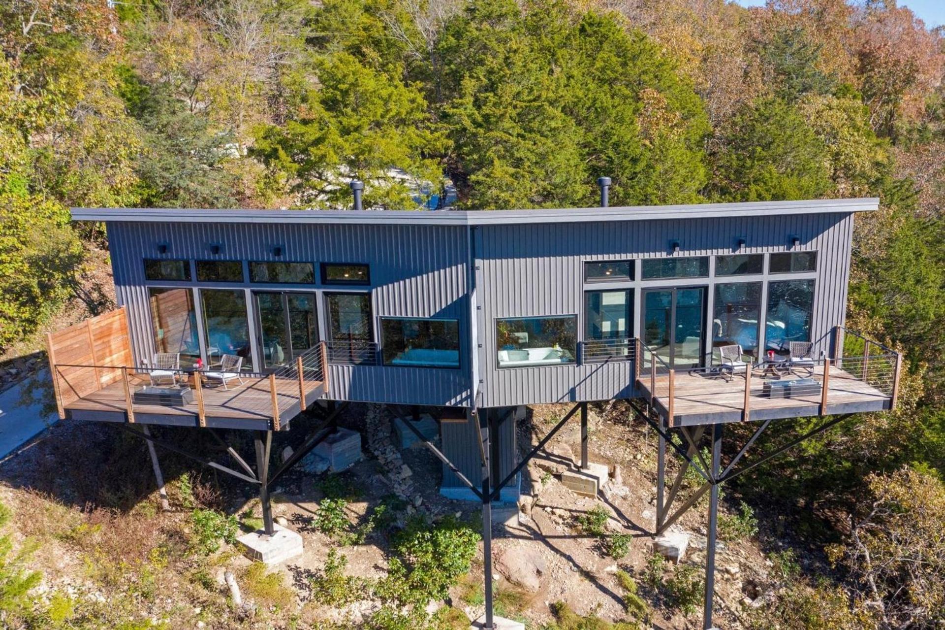 Beaver Lakefront Cabins - Couples Only Getaways photo 6