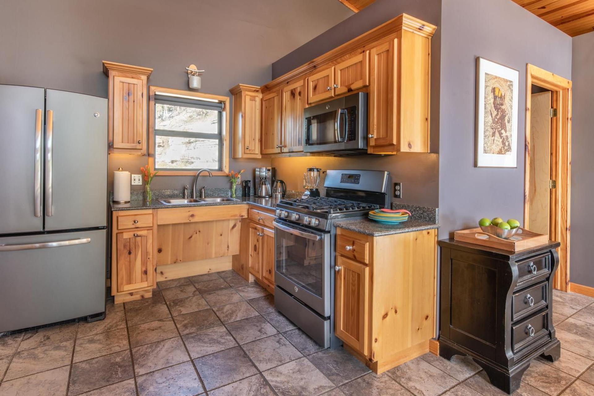Beaver Lakefront Cabins - Couples Only Getaways photo 46