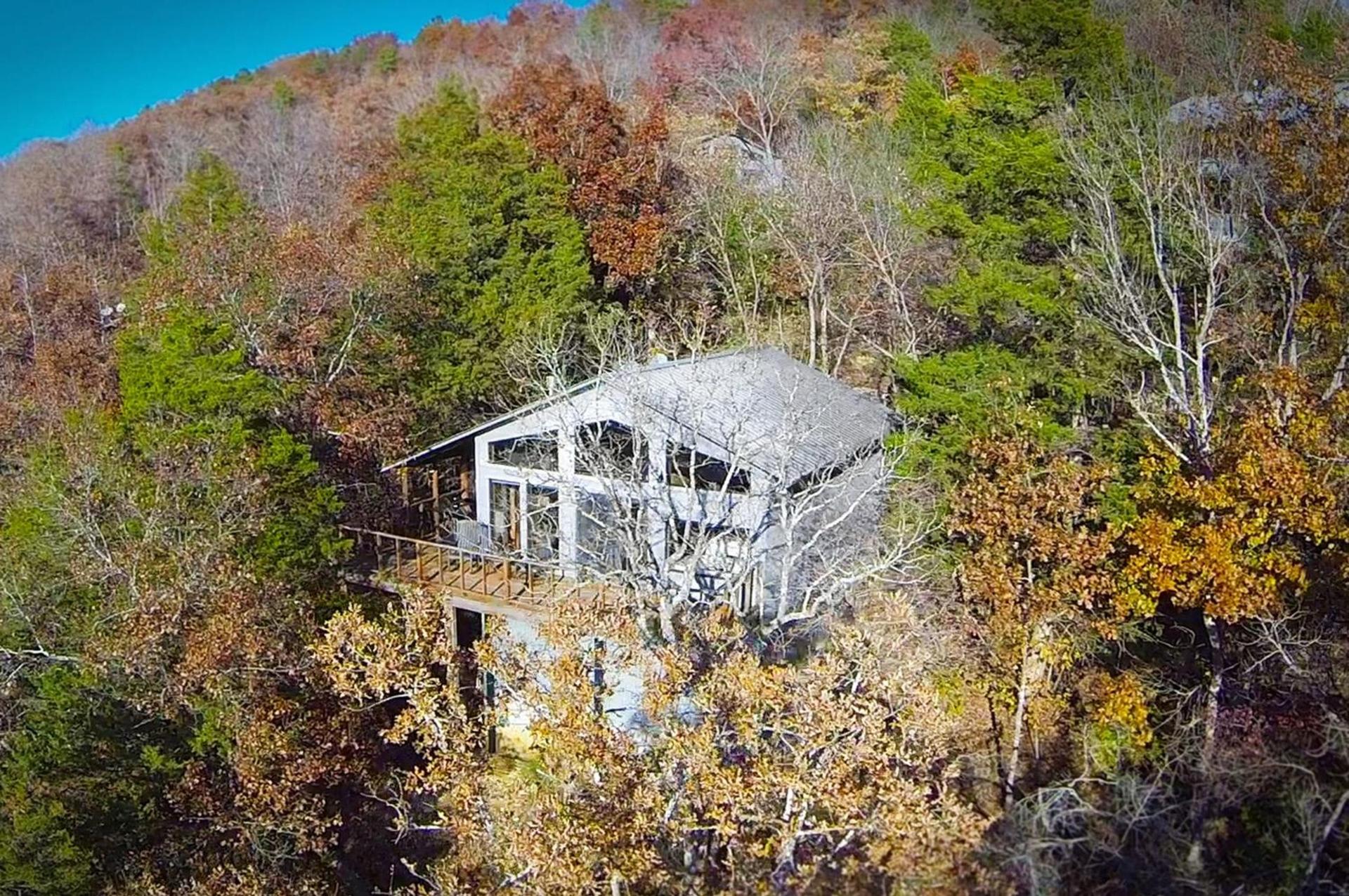 Beaver Lakefront Cabins - Couples Only Getaways photo 51