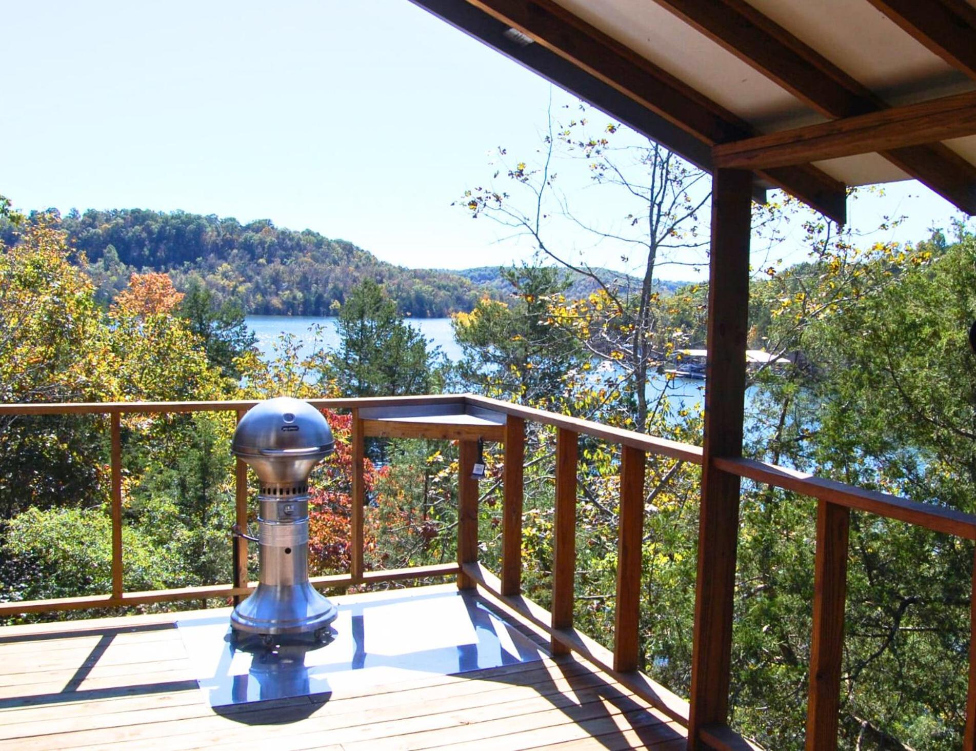 Beaver Lakefront Cabins - Couples Only Getaways photo 55