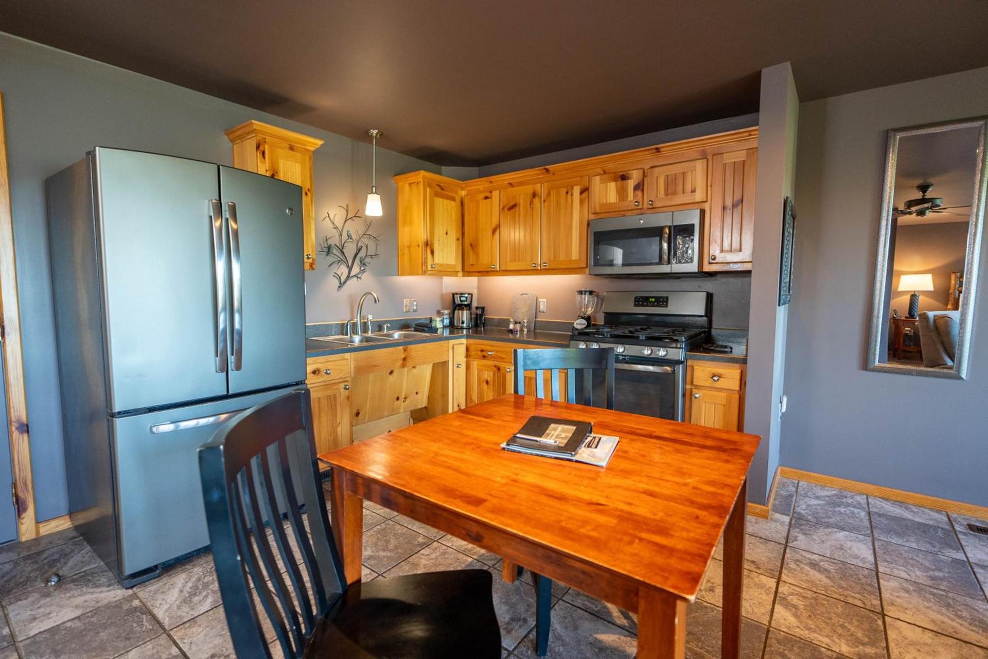 Beaver Lakefront Cabins - Couples Only Getaways photo 57