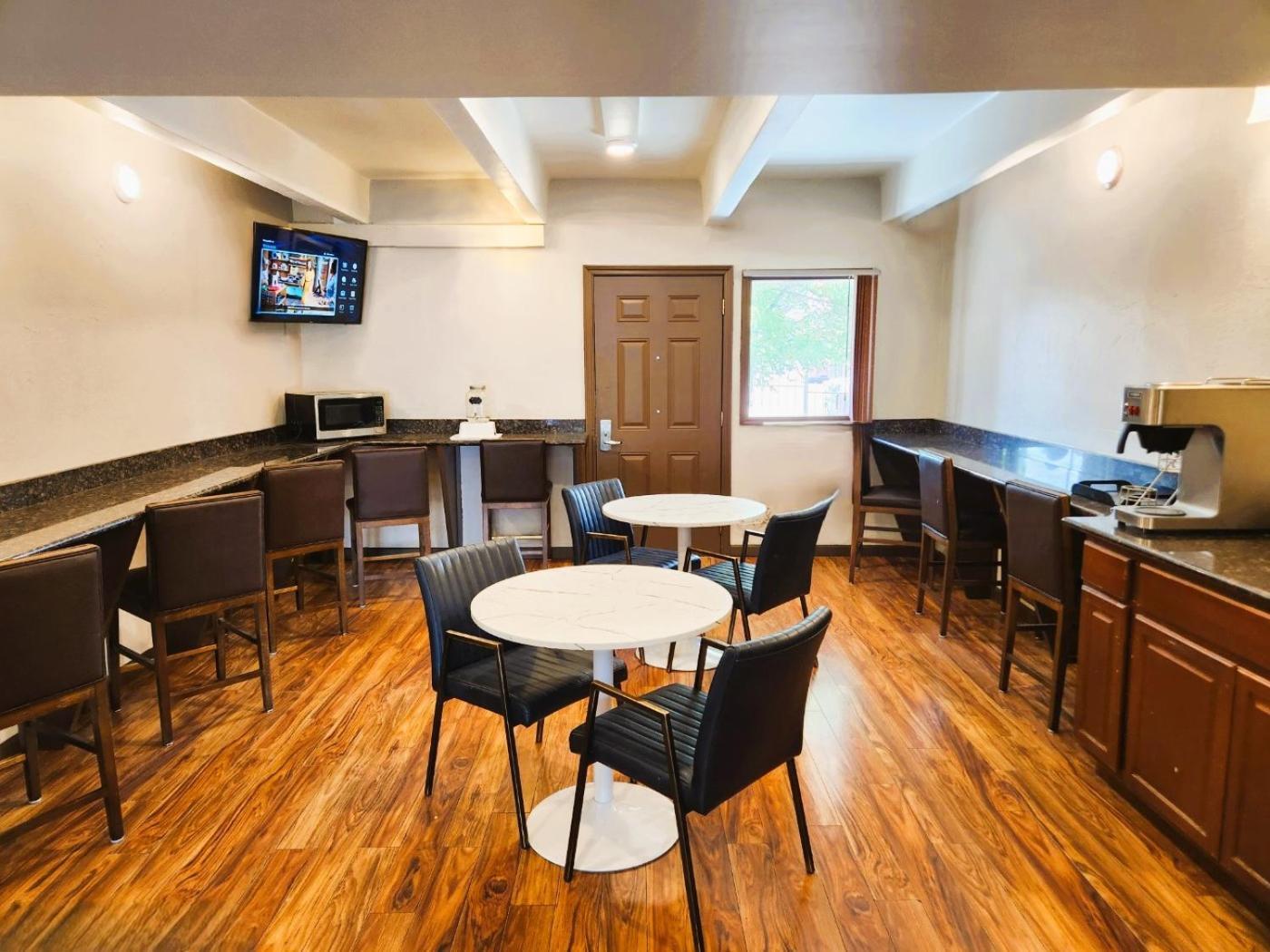 Days Inn by Wyndham Denver Downtown photo 11