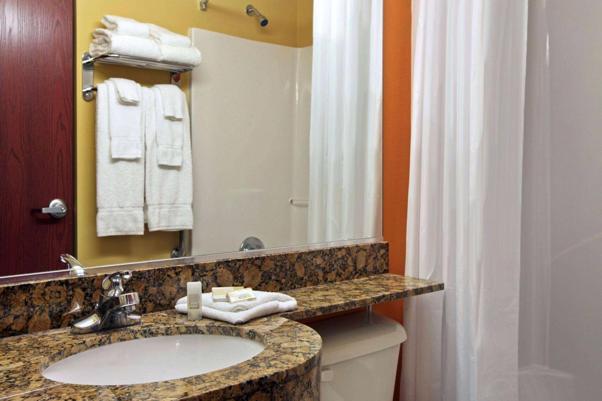 Microtel Inn and Suites by Wyndham Anderson SC photo 55